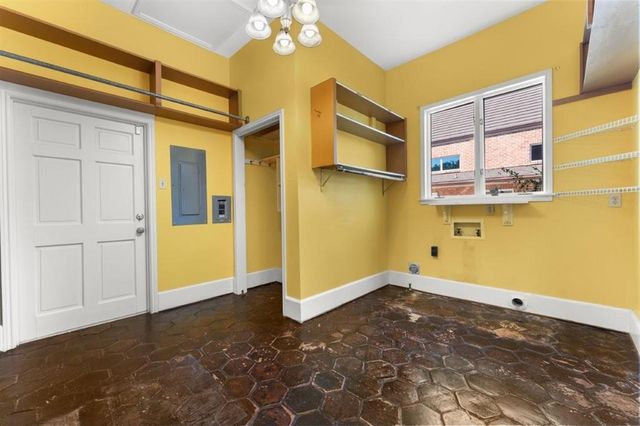 3210 Henderson Bayou Road, Lake Charles, LA 70605