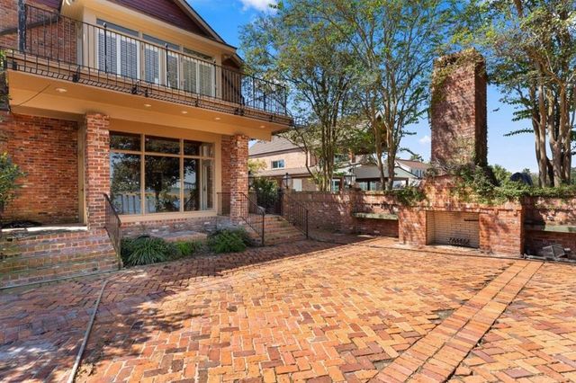 3210 Henderson Bayou Road, Lake Charles, LA 70605