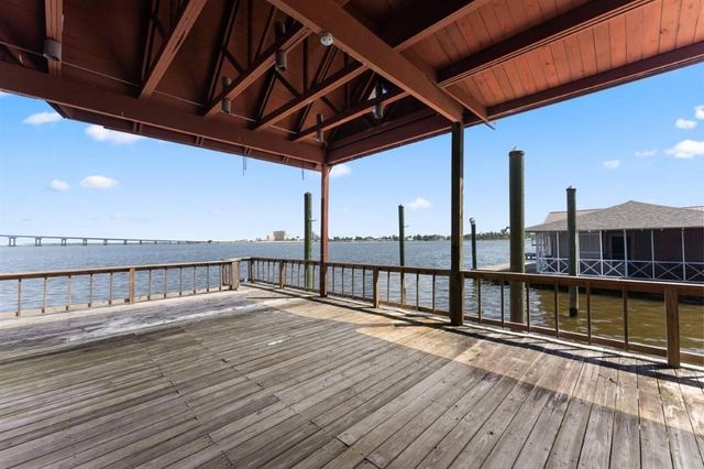 3210 Henderson Bayou Road, Lake Charles, LA 70605