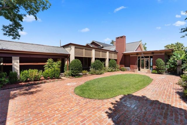 3210 Henderson Bayou Road, Lake Charles, LA 70605