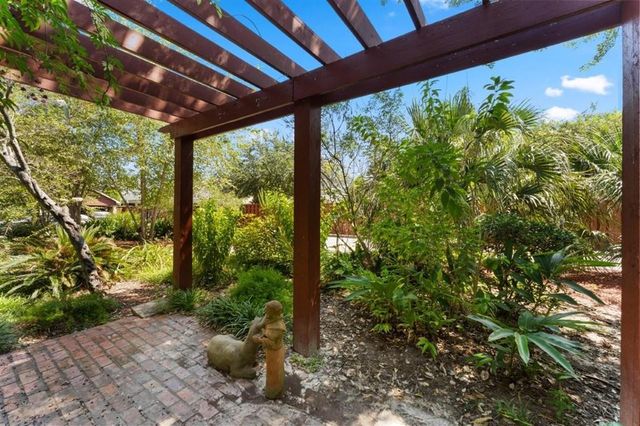 3210 Henderson Bayou Road, Lake Charles, LA 70605