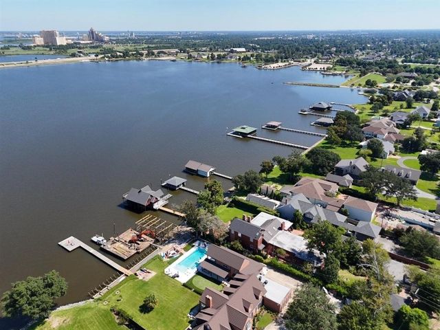 3210 Henderson Bayou Road, Lake Charles, LA 70605