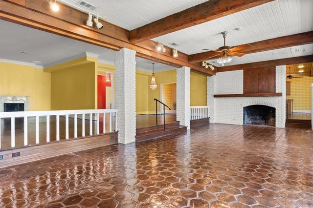 3210 Henderson Bayou Road, Lake Charles, LA 70605