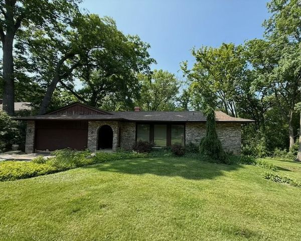 6814 Rhode Island Trail, Crystal Lake, IL 60012