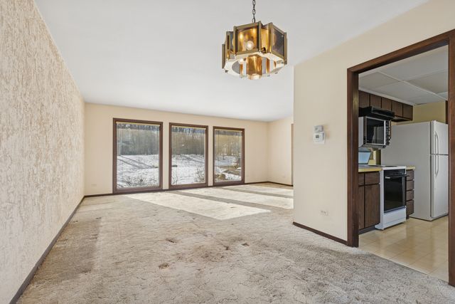 6814 Rhode Island Trail, Crystal Lake, IL 60012