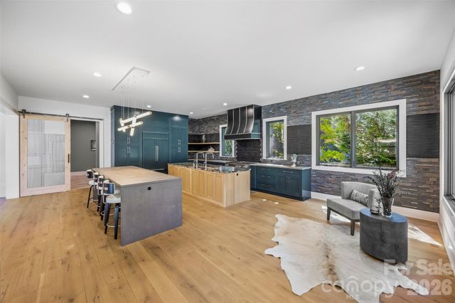 3416 Windsor Drive, Charlotte, NC 28209