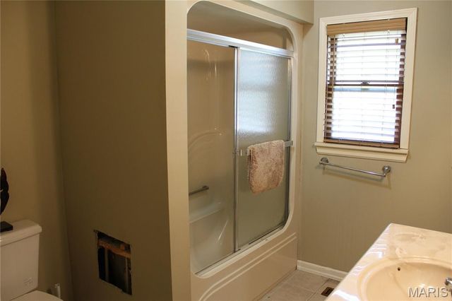 706 Highway Ra, Wappapello, MO 63966