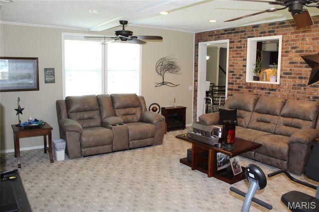 706 Highway Ra, Wappapello, MO 63966