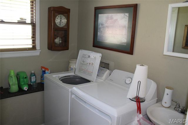 706 Highway Ra, Wappapello, MO 63966