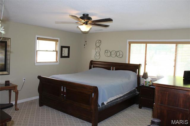 706 Highway Ra, Wappapello, MO 63966