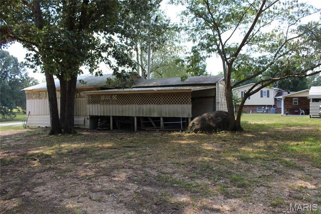 706 Highway Ra, Wappapello, MO 63966