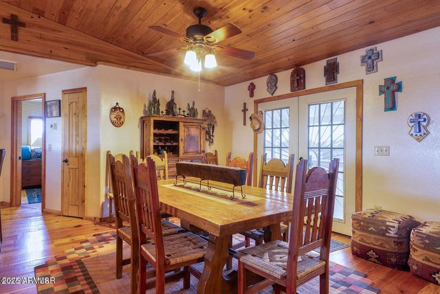 18 N COUNTY ROAD N3207 --, Vernon, AZ 85940