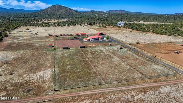 18 N COUNTY ROAD N3207 --, Vernon, AZ 85940