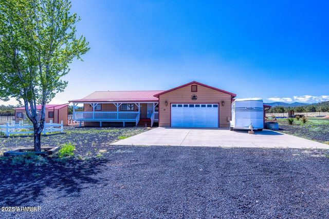 18 N COUNTY ROAD N3207 --, Vernon, AZ 85940
