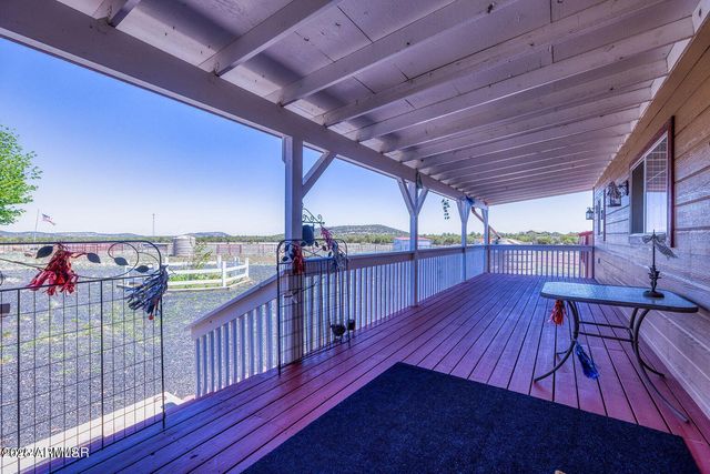 18 N COUNTY ROAD N3207 --, Vernon, AZ 85940