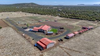 18 N COUNTY ROAD N3207 --, Vernon, AZ 85940