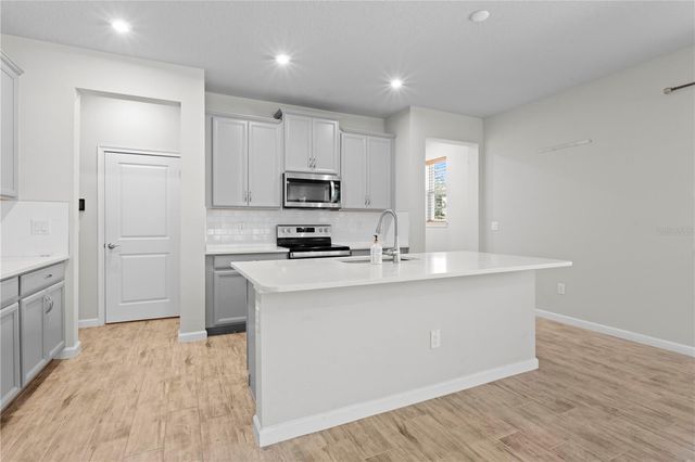 8519 PRIMROSE WILLOW PLACE, Odessa, FL 33556