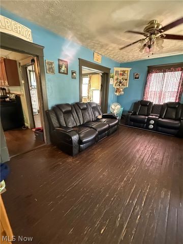 1020 Bedford Avenue SW, Canton, OH 44710