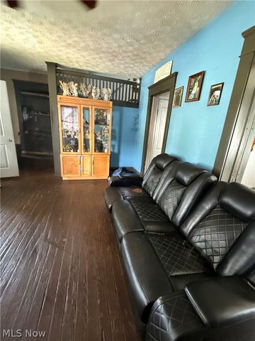 1020 Bedford Avenue SW, Canton, OH 44710