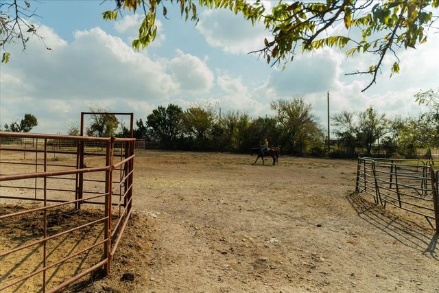 1549 County Road 180, Stephenville, TX 76401