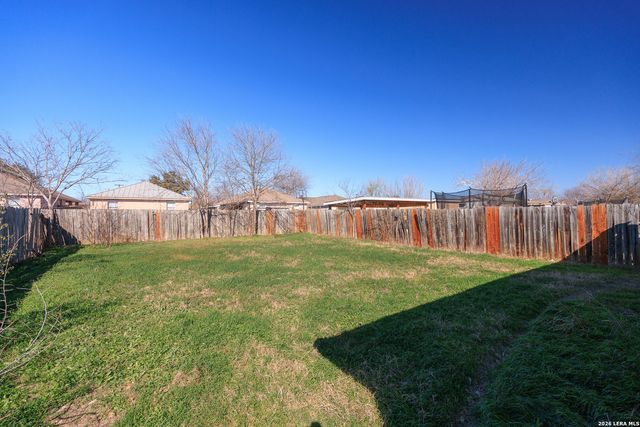 9226 EMERALD PORT DR, San Antonio, TX 78242