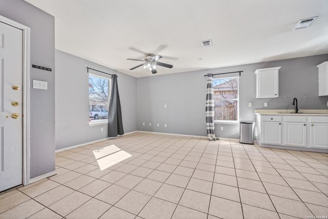 9226 EMERALD PORT DR, San Antonio, TX 78242