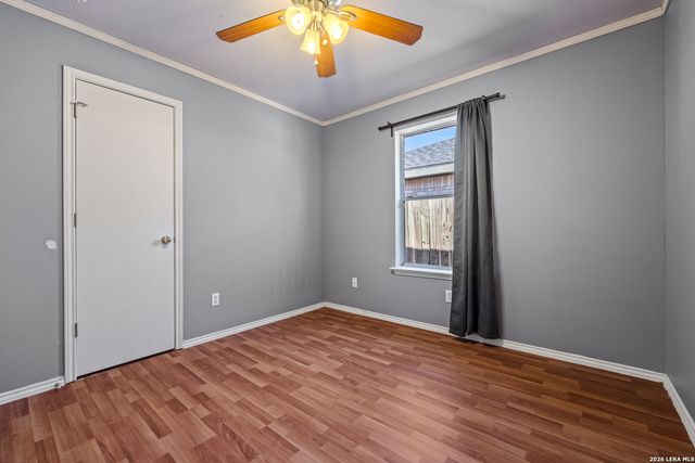 9226 EMERALD PORT DR, San Antonio, TX 78242