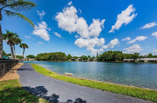1333 SHADY PINE WAY F, Tarpon Springs, FL 34688
