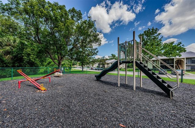 1333 SHADY PINE WAY F, Tarpon Springs, FL 34688