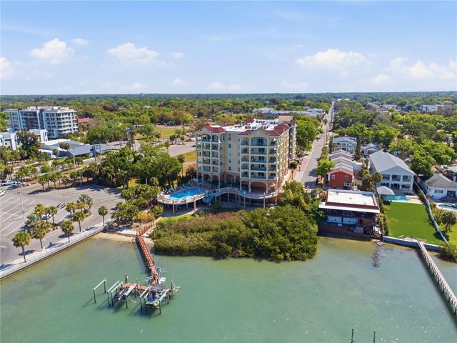 700 N OSCEOLA AVENUE 305, Clearwater, FL 33755