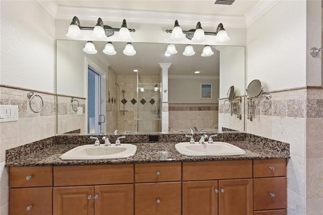 700 N OSCEOLA AVENUE 305, Clearwater, FL 33755