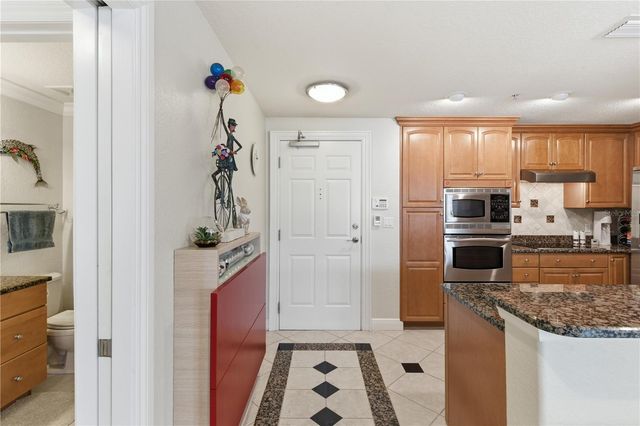 700 N OSCEOLA AVENUE 305, Clearwater, FL 33755