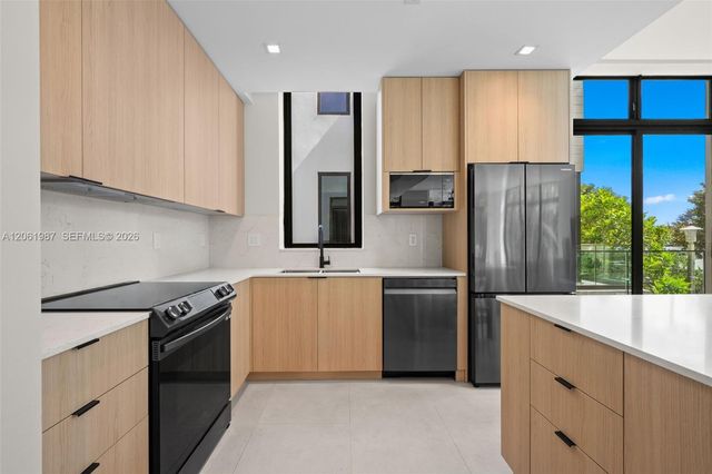 2688 SW 25th Ave, Miami, FL 33133