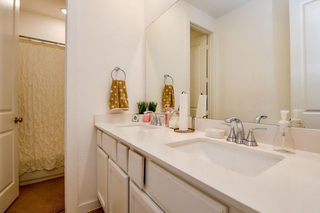 5102 Pomegranate Path, Manvel, TX 77578