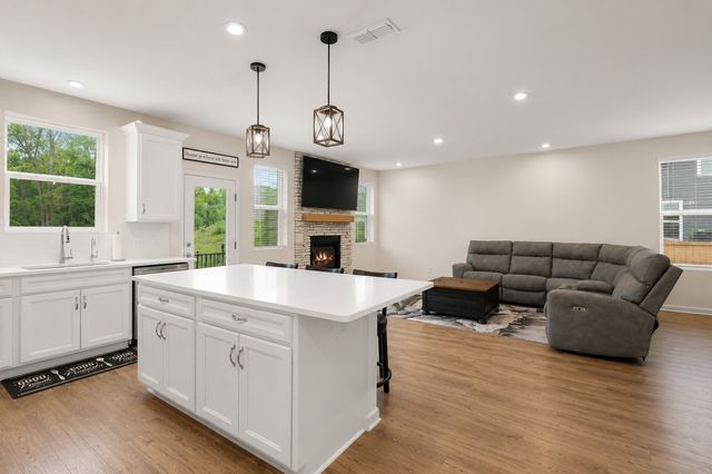 1127 Aster Pl, Mount Juliet, TN 37122