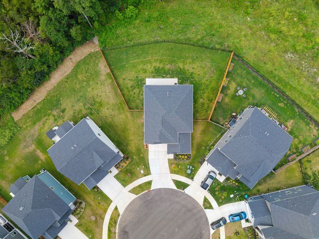 1127 Aster Pl, Mount Juliet, TN 37122