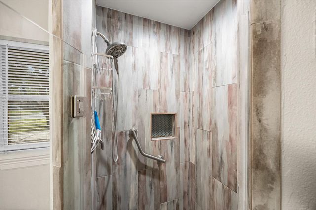 10319 Old Orchard Road, La Porte, TX 77571