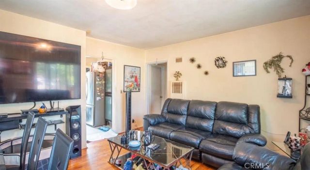 1160 Linden Avenue, Glendale, CA 91201