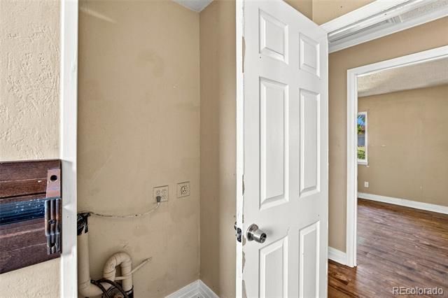 8130 Explorador Calle, Denver, CO 80229