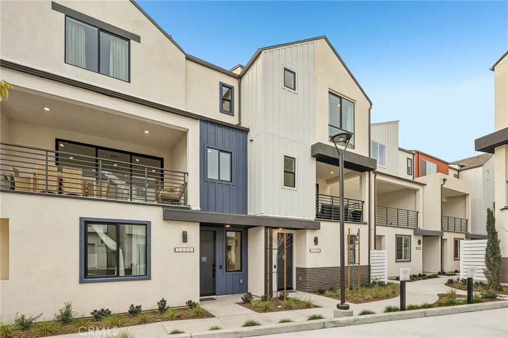 1679 Constellation Drive, San Pedro, CA 90731