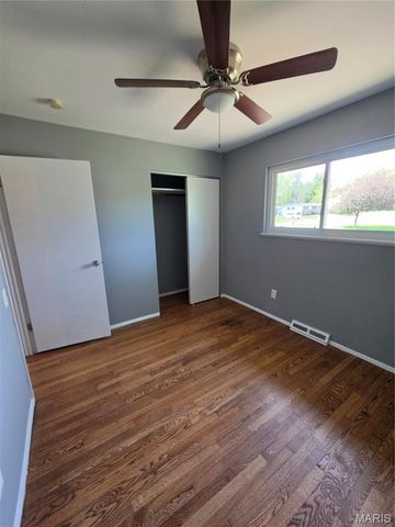 1600 Chickadee Lane, Florissant, MO 63031