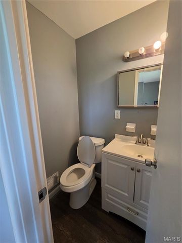 1600 Chickadee Lane, Florissant, MO 63031