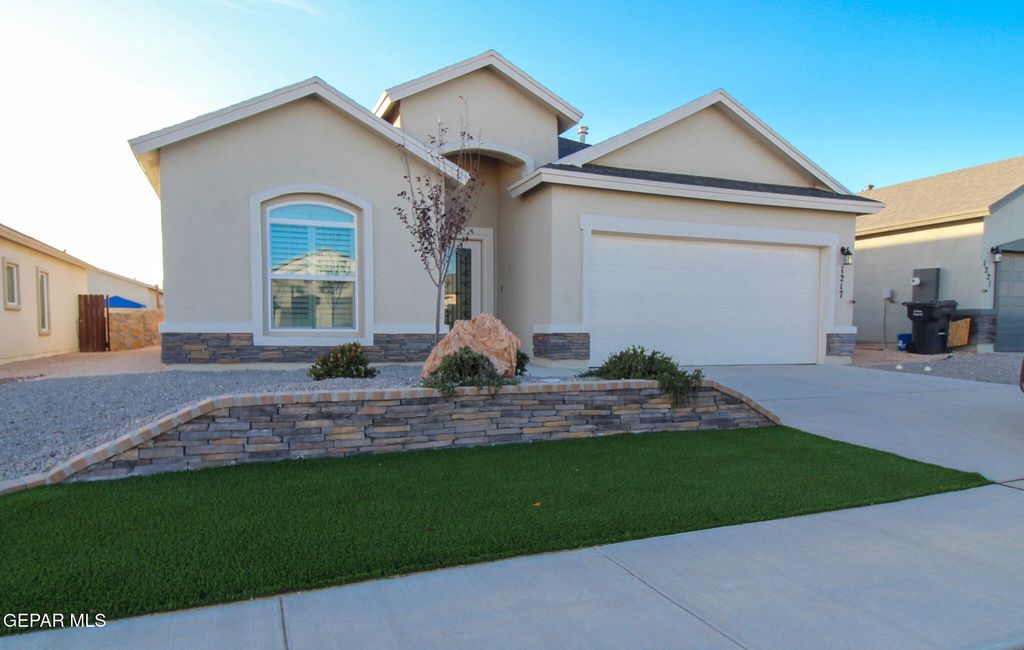 1217 GOLDEN SUMMER Court, Horizon City, TX 79928