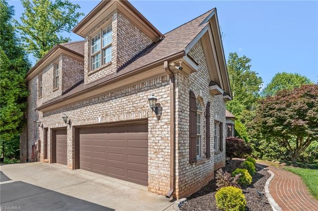 7521 Henson Forest Drive, Summerfield, NC 27358