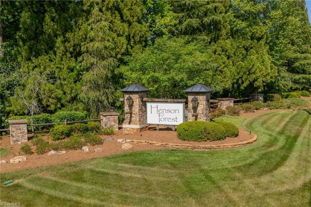 7521 Henson Forest Drive, Summerfield, NC 27358
