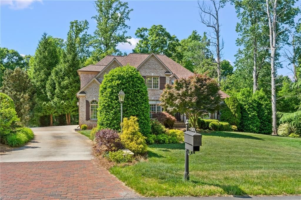7521 Henson Forest Drive, Summerfield, NC 27358