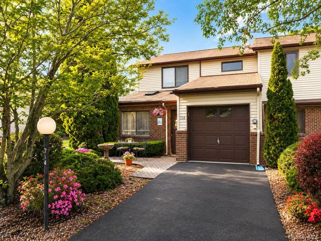 714 Hewitt Lane, New Windsor, NY 12553