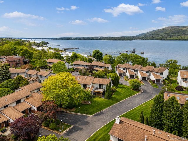 714 Hewitt Lane, New Windsor, NY 12553
