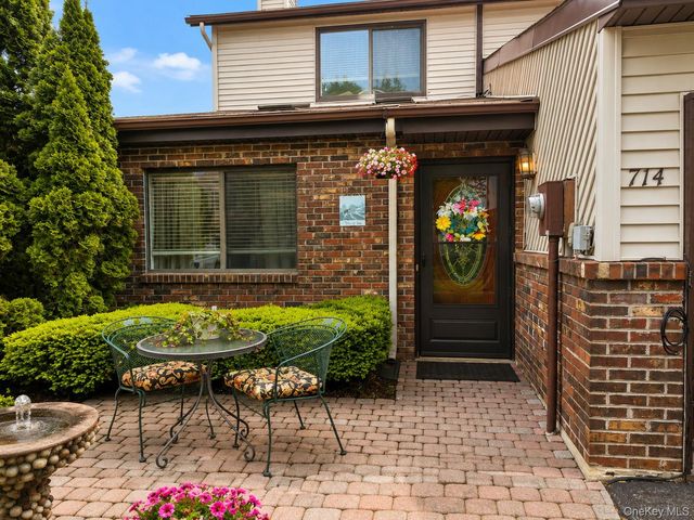 714 Hewitt Lane, New Windsor, NY 12553