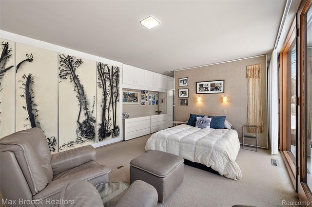 6020 Northfield Road, West Bloomfield Charter Township, MI 48322